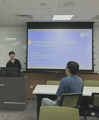 Xuan Long Do presenting on foundation models