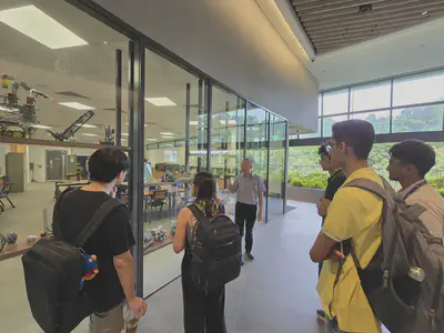 WING lab tour group discussion