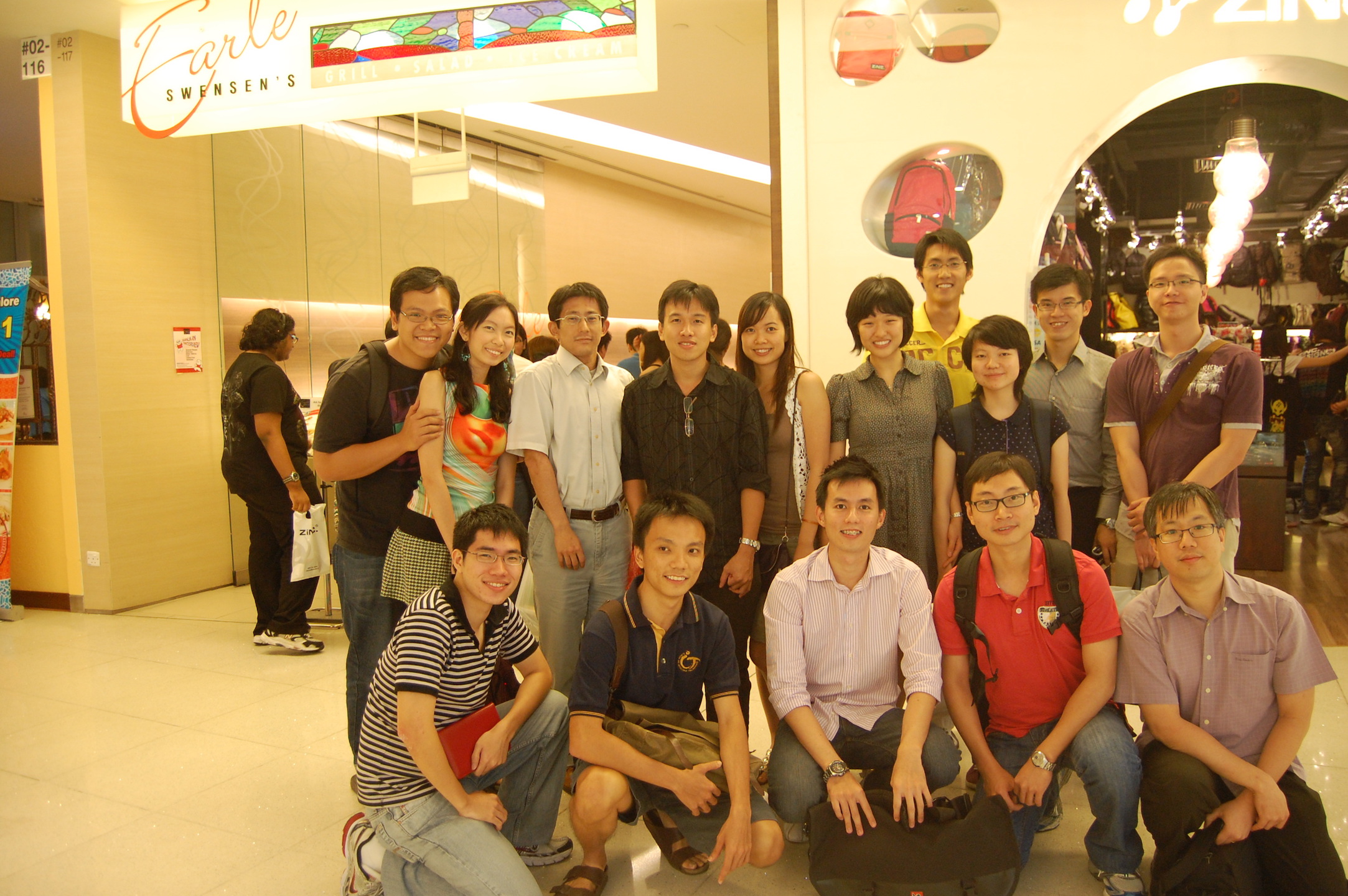 <b>28 Jan 2011 - Earle Swensen's @ Vivo </b><br> Left to Right: Back row: Jesse and friend, Kaz, Thang, Nguyet, Tamisa, Aobo, Chen Tao, Jun Ping, Zhao Jin Front row: Yipeng, Shawn, Low Wee, Ziheng, Min